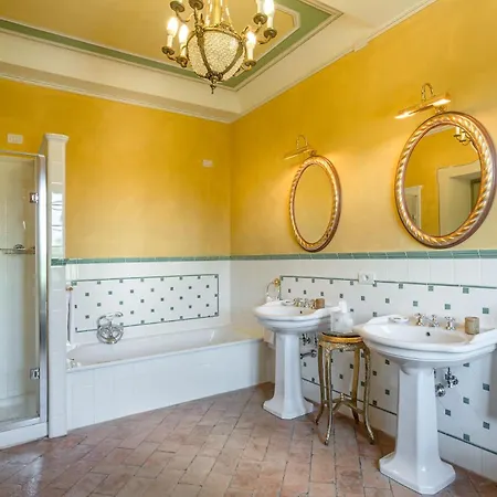 Elegant Hillside With Panoramic Views *