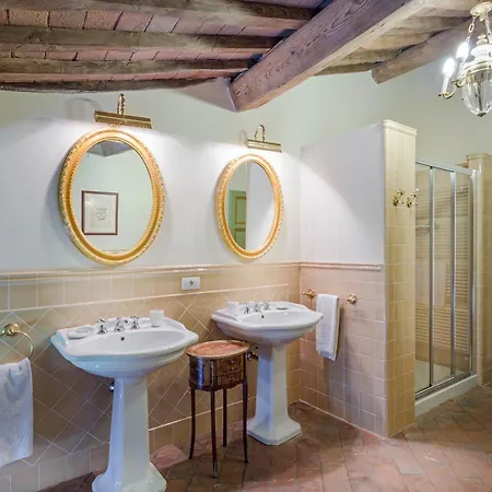Elegant Hillside With Panoramic Views *