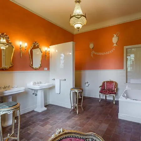 Elegant Hillside With Panoramic Views *