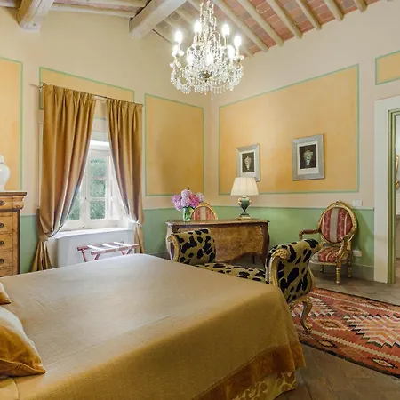 Elegant Hillside With Panoramic Views *